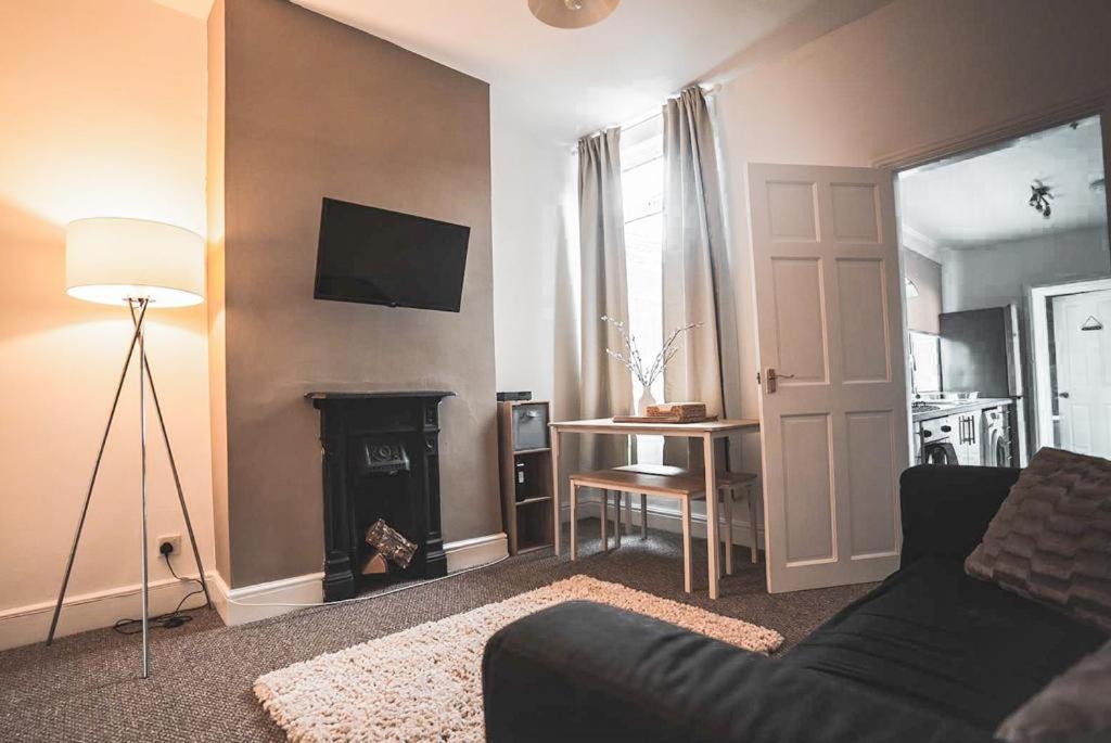 Digs Near Coventry City Centre Sleeps5 Free Parking Κόβεντρι Εξωτερικό φωτογραφία